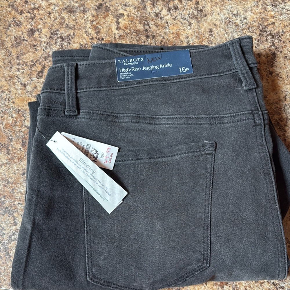 New with tags Talbots flawless high rise Jegging ankle pants